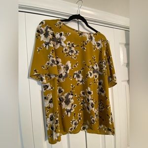 Ann Taylor Factory Floral top - size large